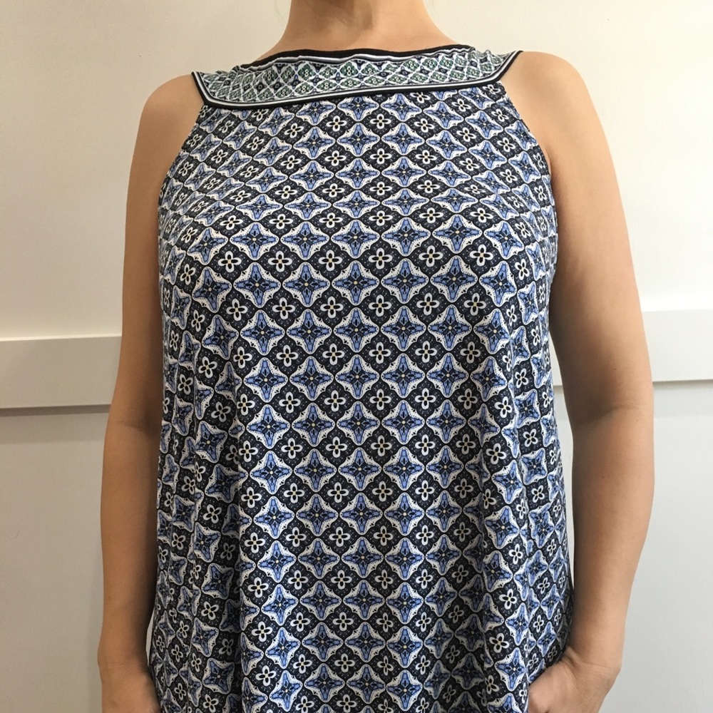 Brand NWT - Max Studio Sleeveless TOP - SIZE READ